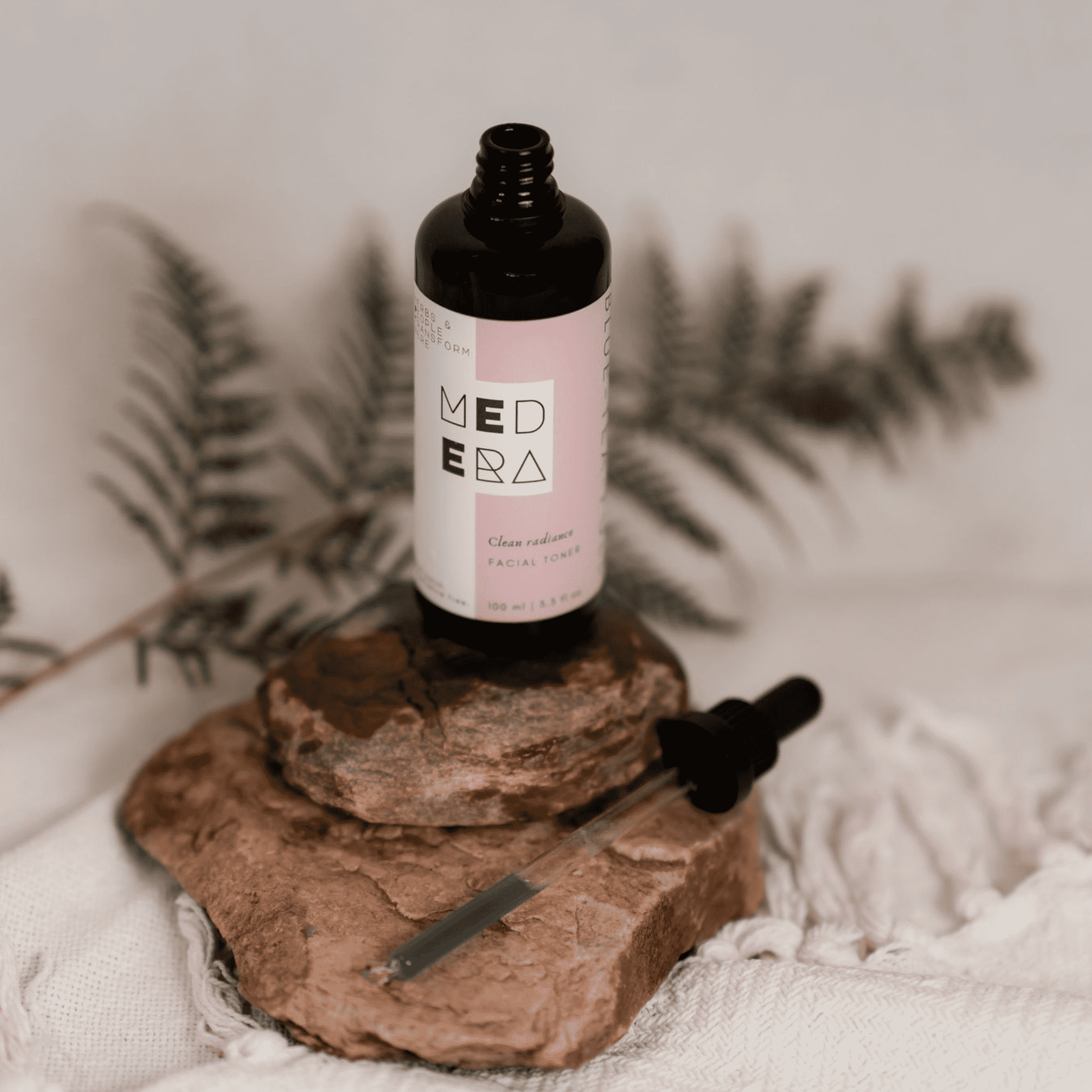 Natural skincare – Blue-Tea-Full Facial Toner by Medera Apothecary