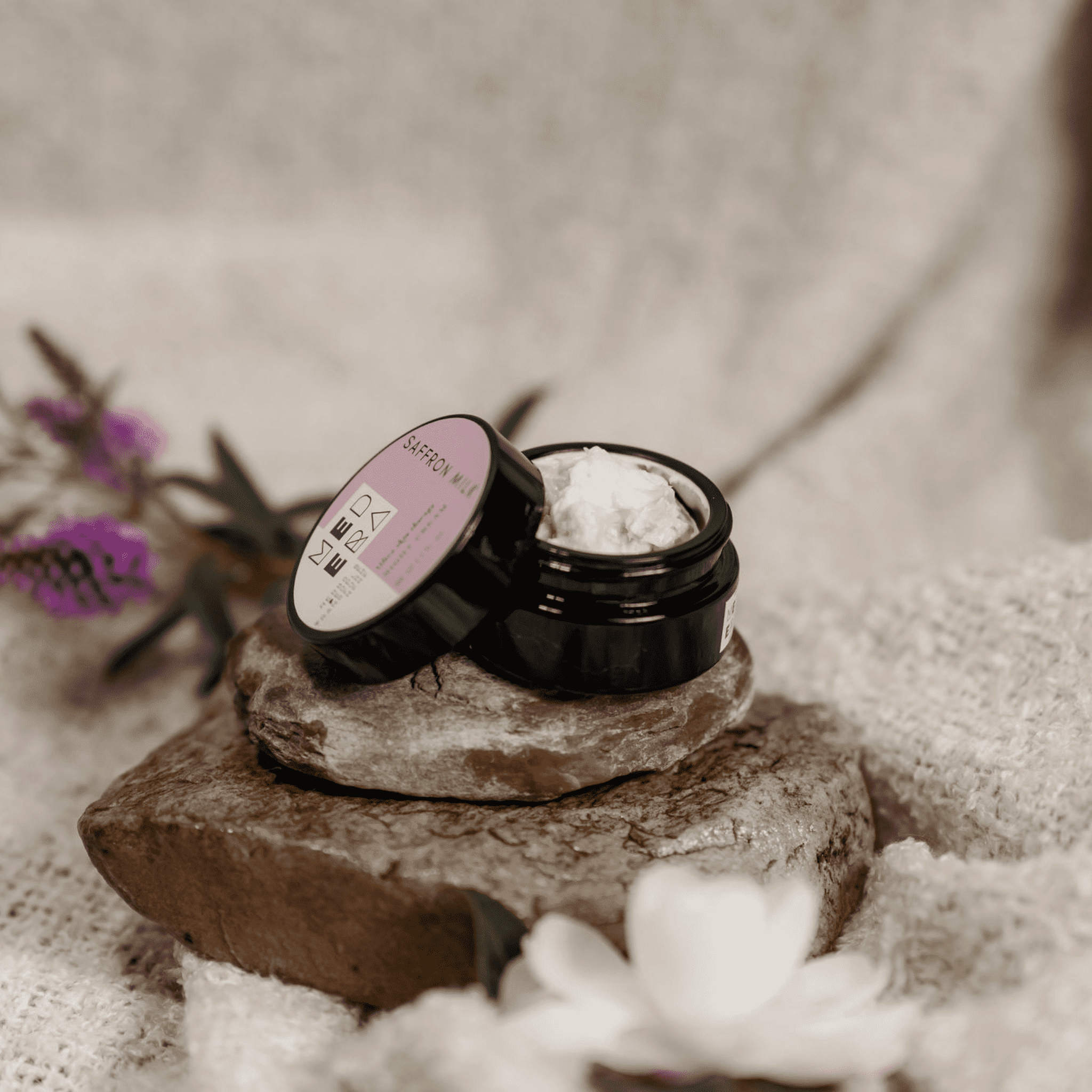 Natural skincare – Saffron Milk Night Cream by Medera Apothecary
